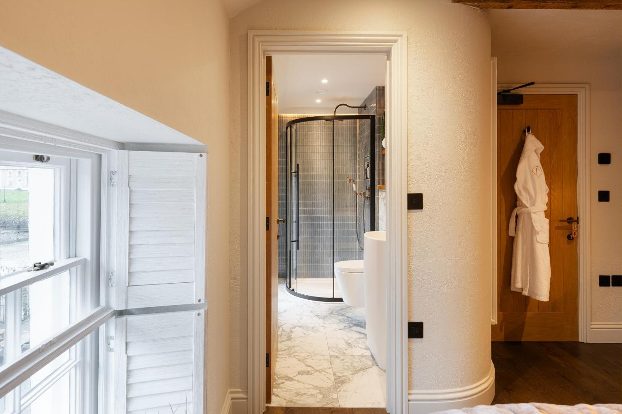 Hive Townhouse 호텔 애버라에론 외부 사진