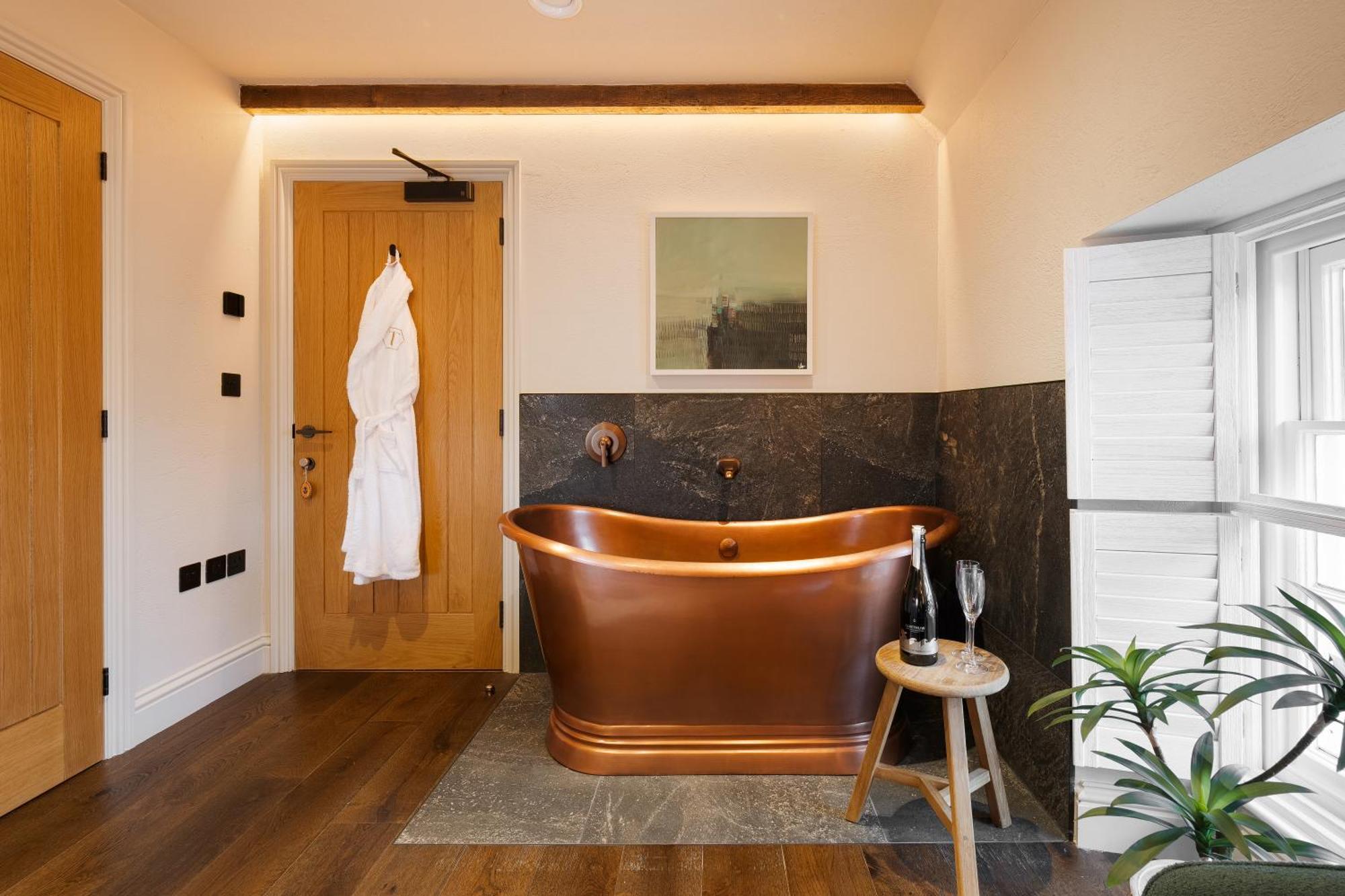 Hive Townhouse 호텔 애버라에론 외부 사진