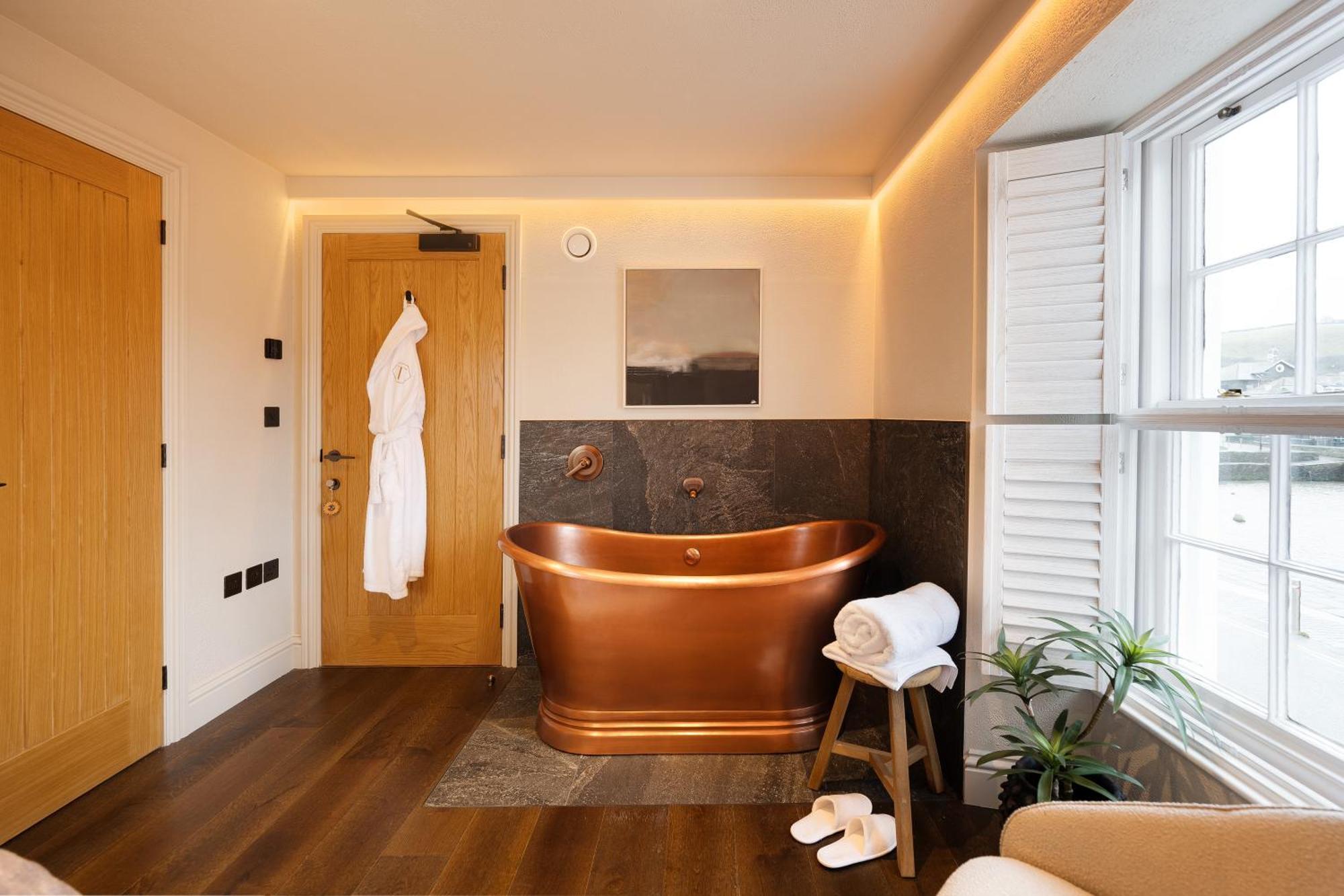 Hive Townhouse 호텔 애버라에론 외부 사진