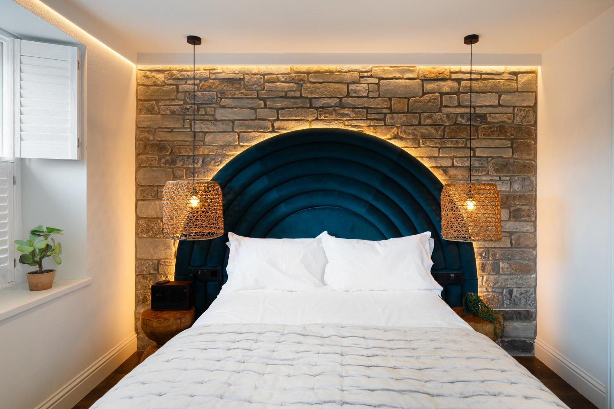 Hive Townhouse 호텔 애버라에론 외부 사진